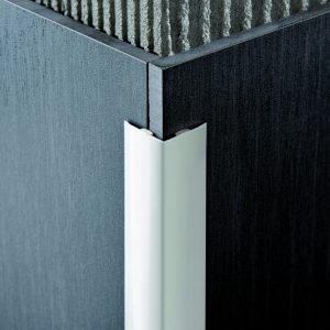 Cornier protectie decorativ aluminiu alb pentru spitale, magazine Proedge - laturi=25x25mm