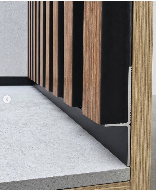 Plinta retrasa shadow-gap neagra pentru panouri decorative din lemn si placari groase Proskirting 202060 - imagine 2